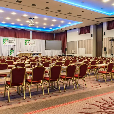 Radisson Blu & Spa, Little Island Cork 4*