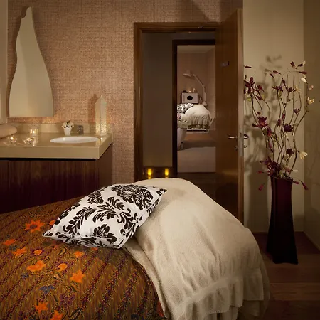 ホテル Radisson Blu Hotel, Cork 4*