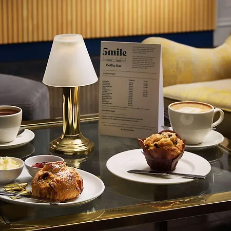 ホテル Radisson Blu Hotel, Cork 4*