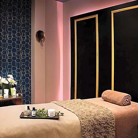 Radisson Blu Hotel, Cork ホテル