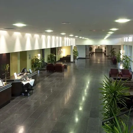 Radisson Blu Hotel, Cork 호텔 4*