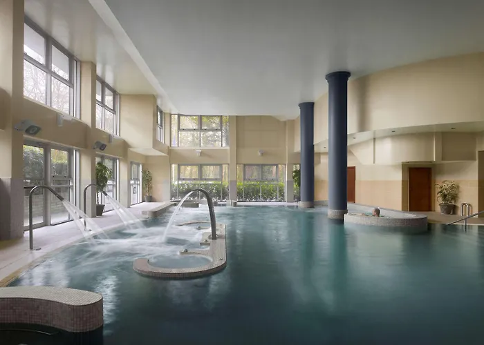 Hotell Radisson Blu Hotel, Cork 4*